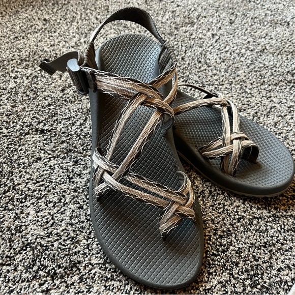 Chaco size 10 - Picture 2 of 4